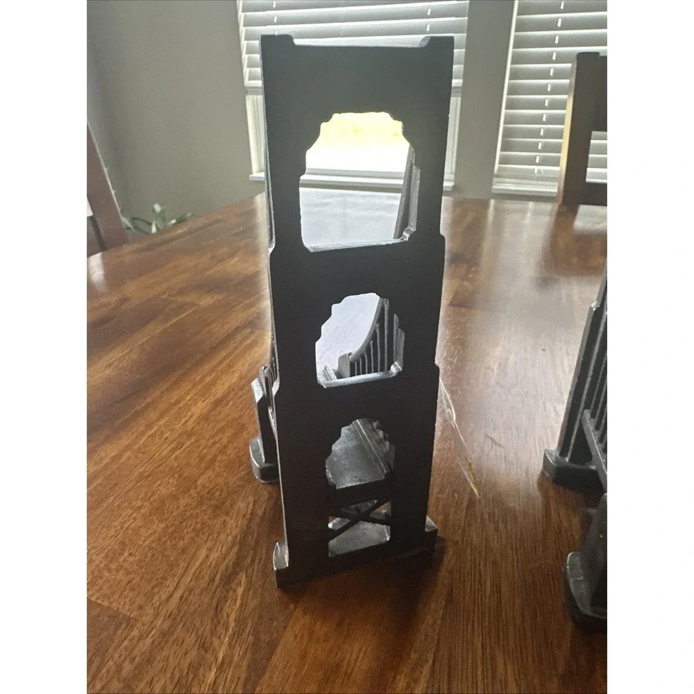 Restoration Hardware NYC Brooklyn Bridge Pair of Cast Iron Bookends Book Ends